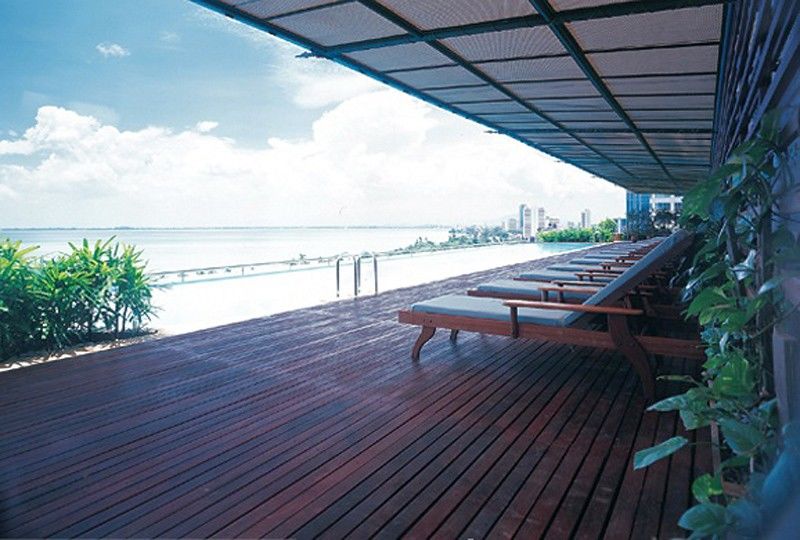 The Millen Penang, Autograph Collection Otel George Town Dış mekan fotoğraf The pool deck at the 1018